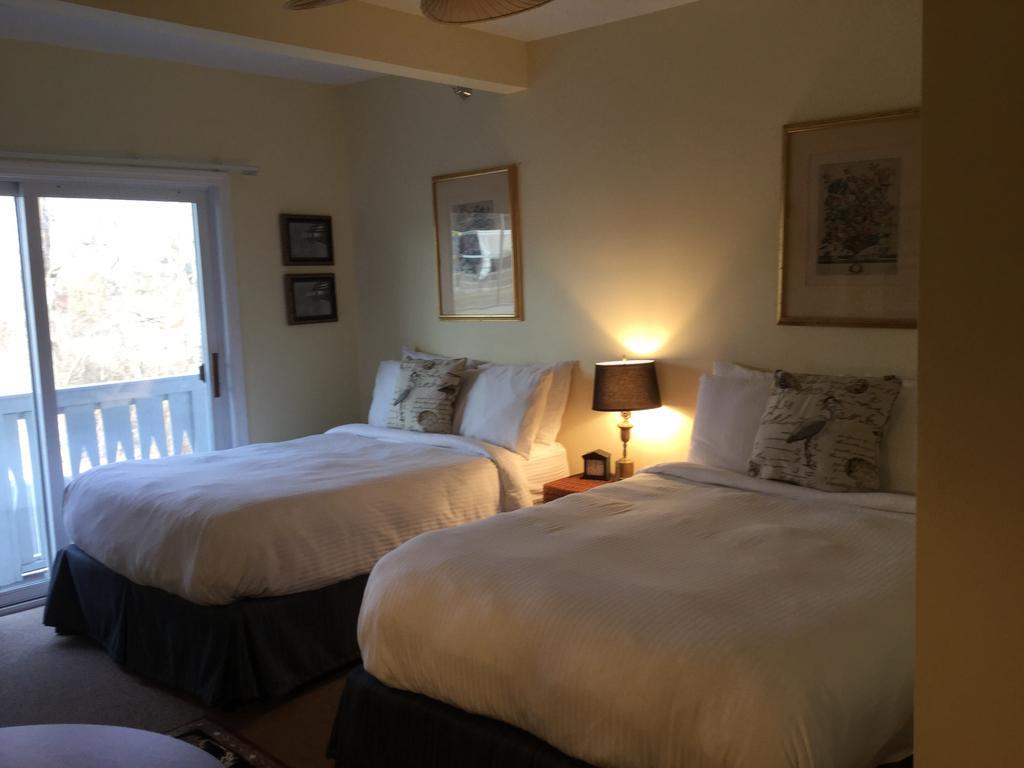 The Beach Rose Inn Уелс Екстериор снимка