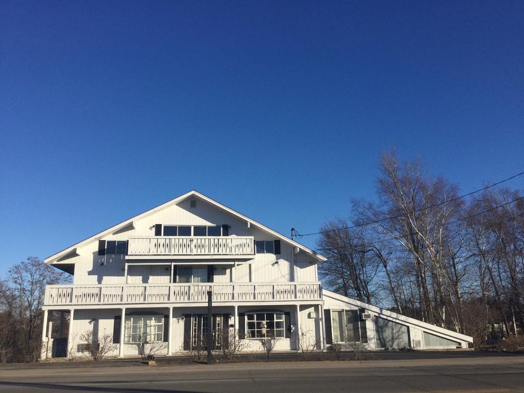 The Beach Rose Inn Уелс Екстериор снимка