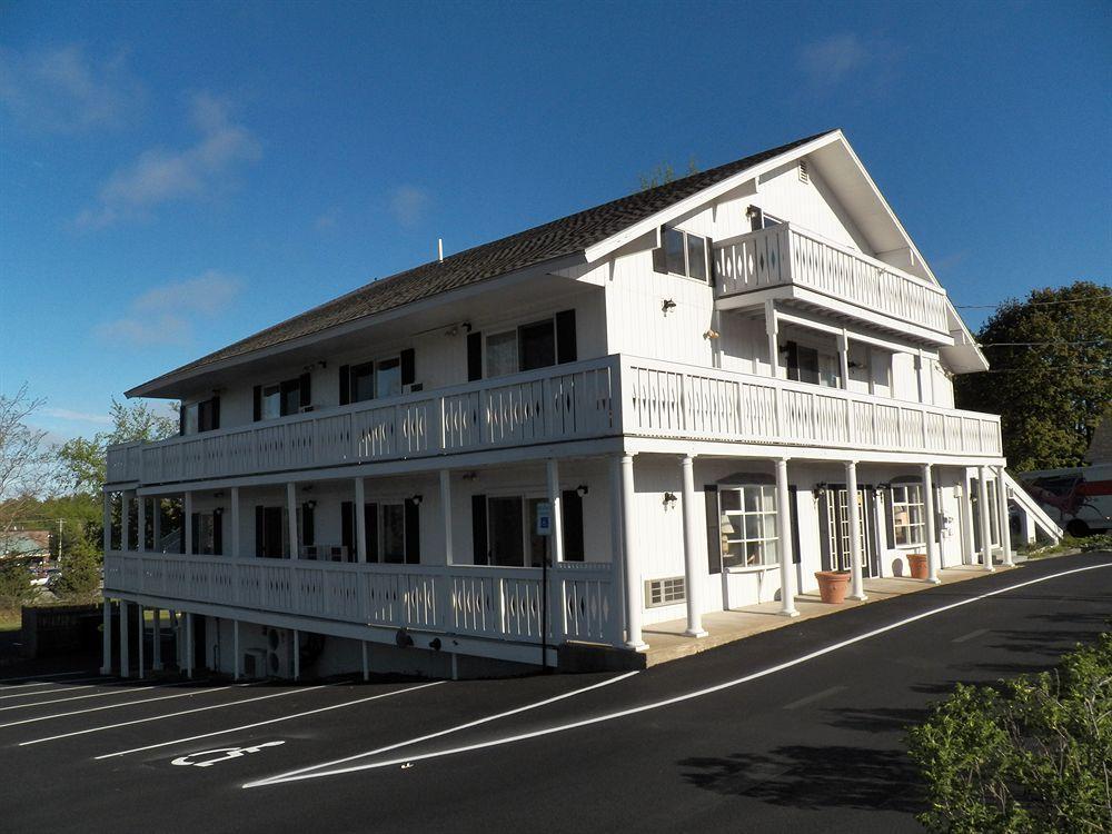 The Beach Rose Inn Уелс Екстериор снимка